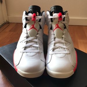 SOLDJordan 6 Retro White - Infrared Size 9